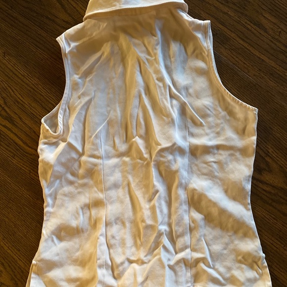 💙Cream button up tank shirt💙 - Picture 5 of 5